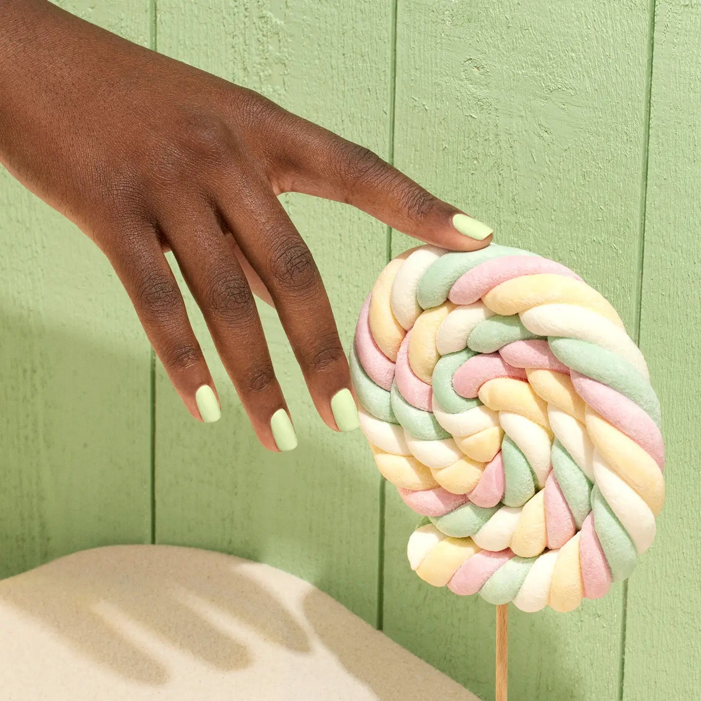 MANUCURIST GREEN FLASH™ GEL VARNISH - PISTACHIO