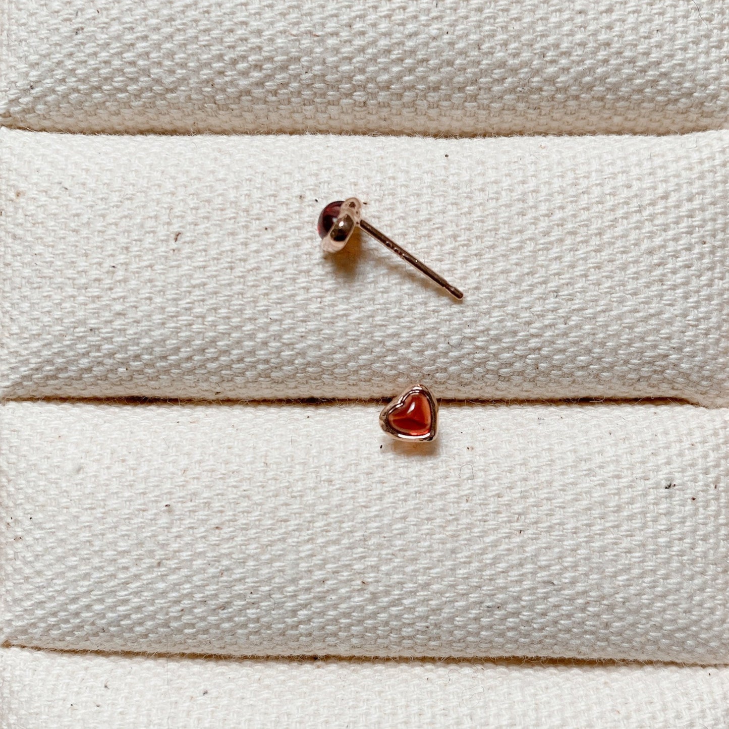 GARNET HEART EARRINGS - ROSE GOLD