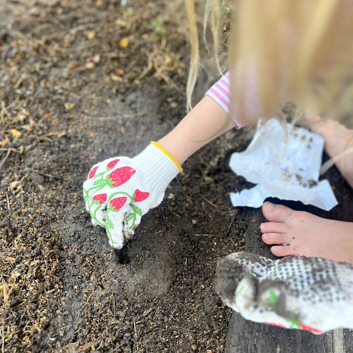 STRAWBERRY KIDS GARDENING GLOVES