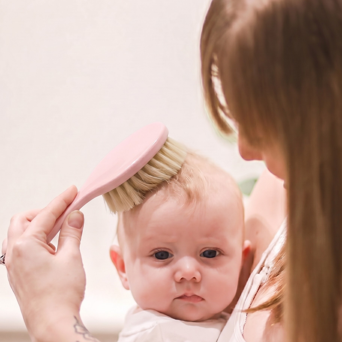 FRENCH BABY BRUSH AND COMB SET - WHITE