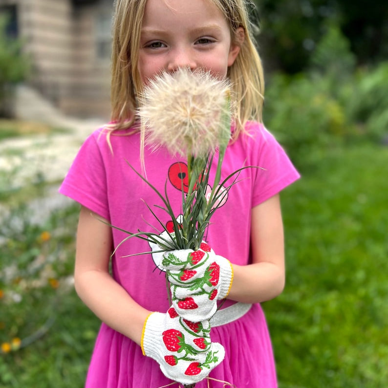 STRAWBERRY KIDS GARDENING GLOVES