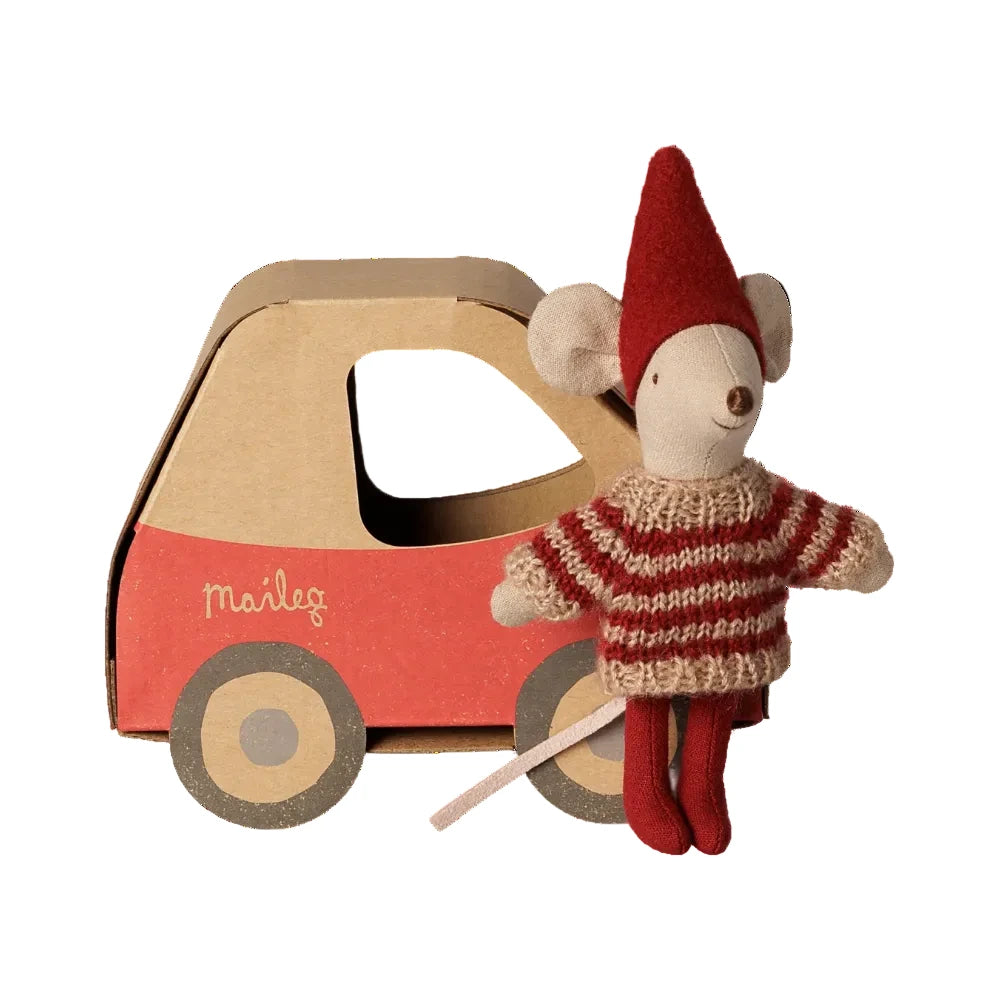 CHRISTMAS MOUSE, LITTLE SISTER IN CAR BOX