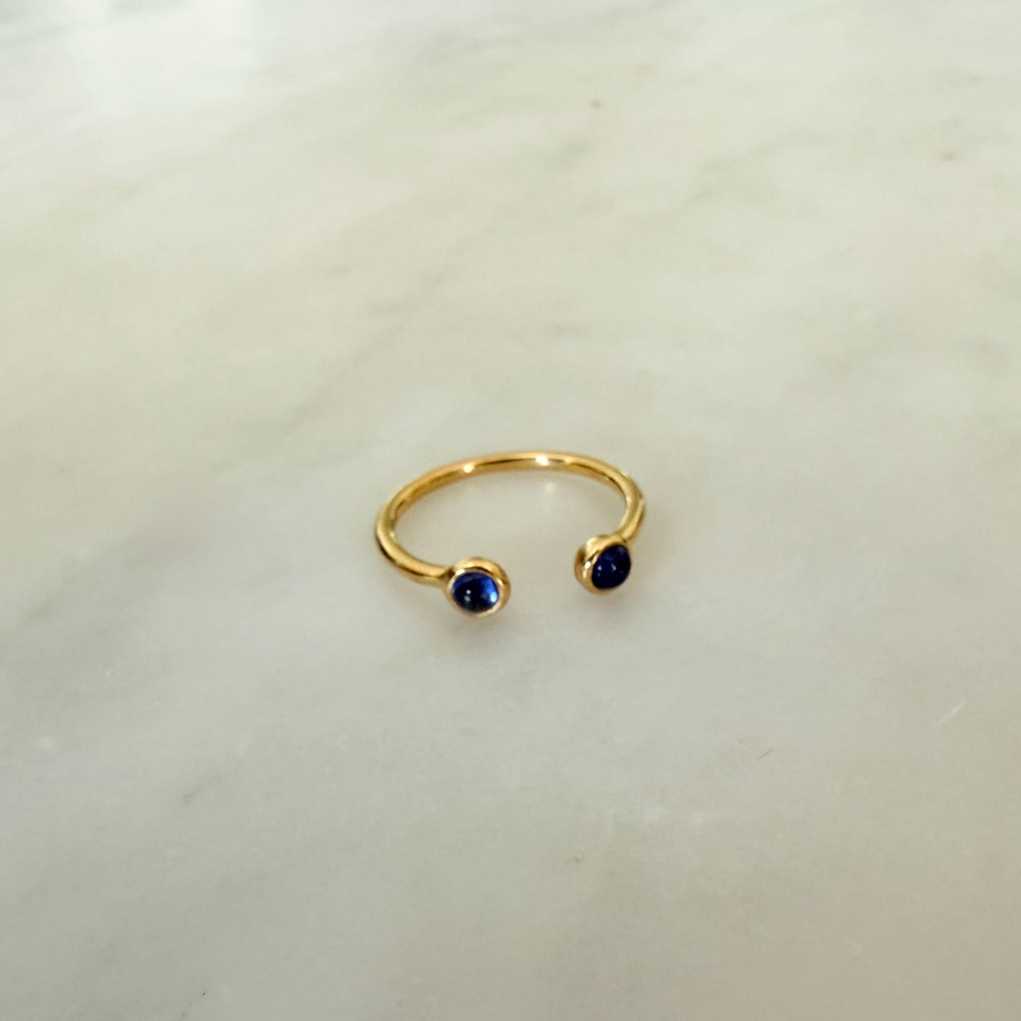 SAPPHIRE BEZEL OPEN RING