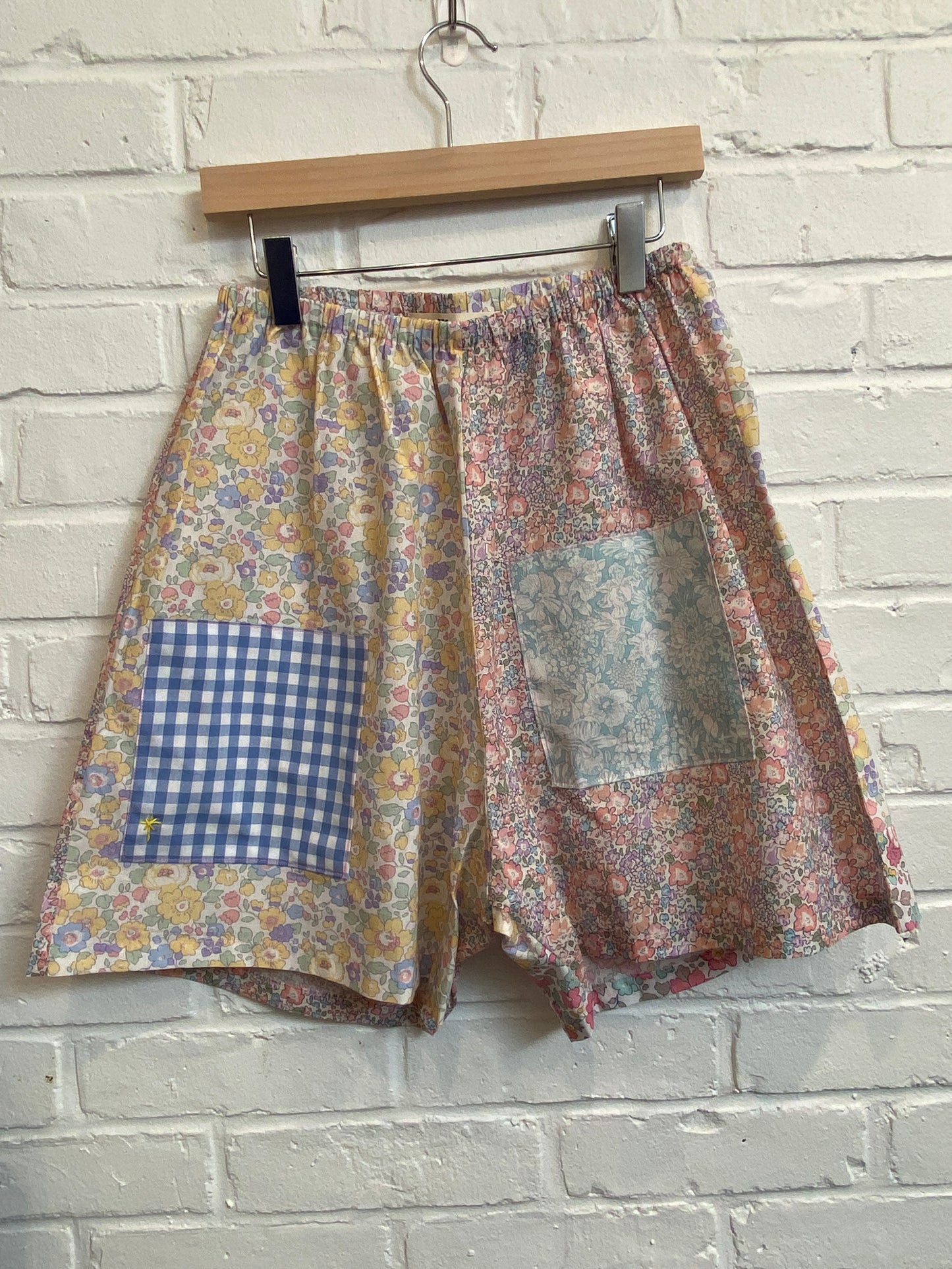 NELLIESOO SHORTS - SIZE 8-10 YRS