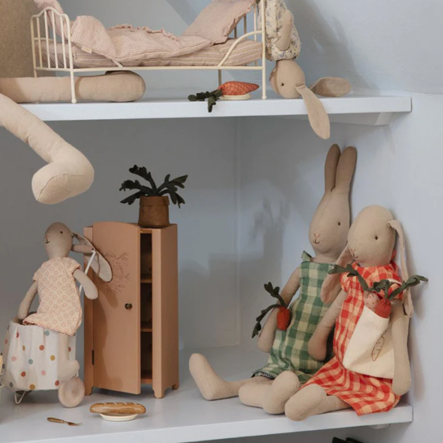 MAILEG MINI CARROTS IN SHOPPING BAG