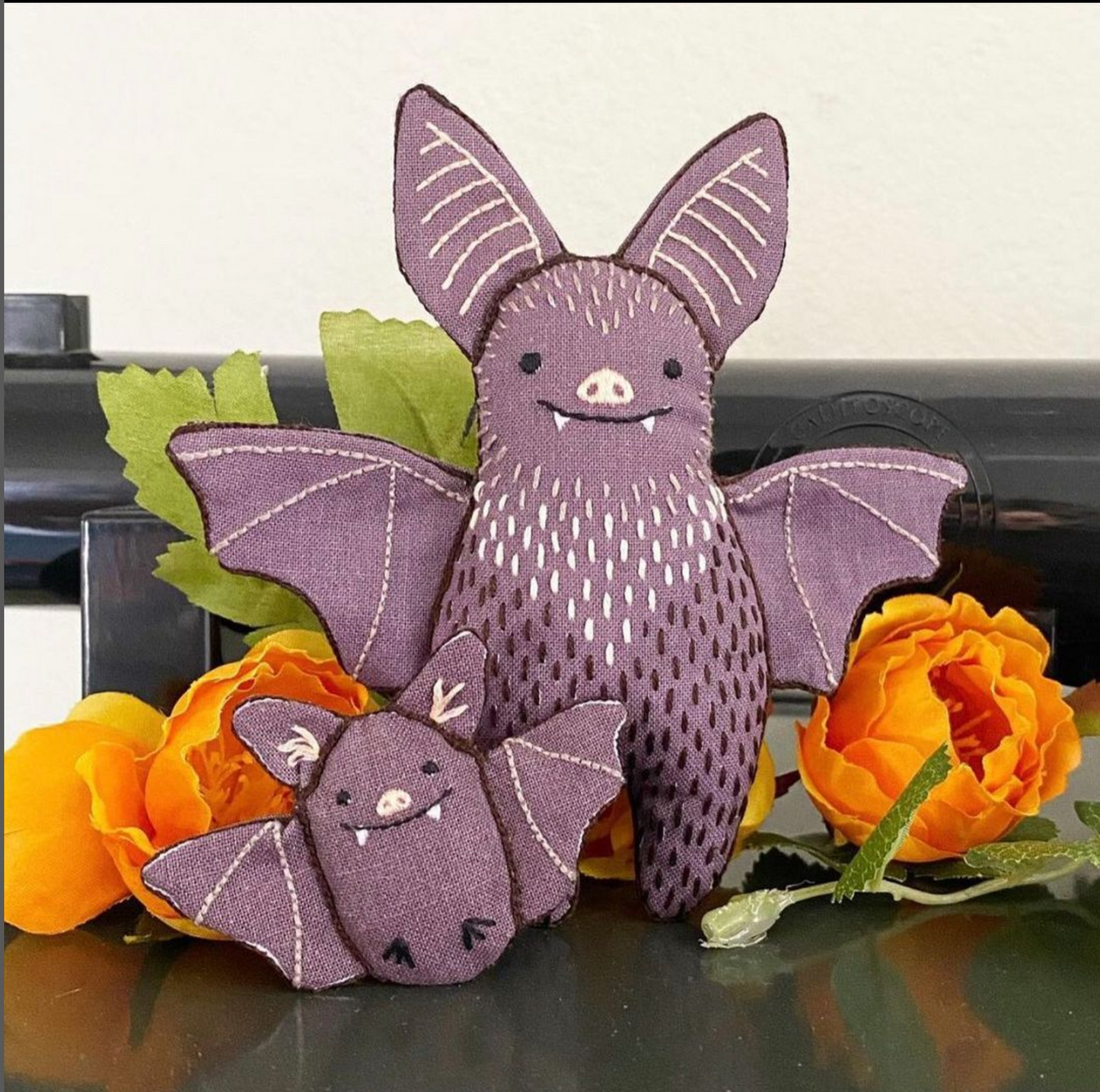 EMBROIDERY STARTER KIT LEVEL 1 - BAT