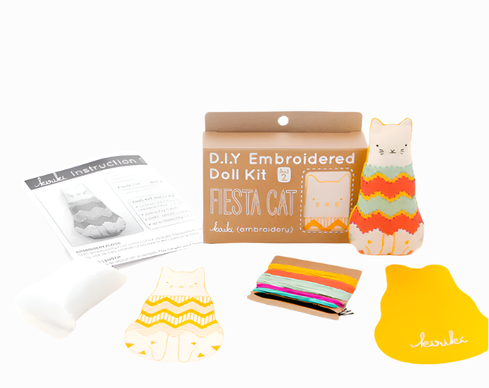 EMBROIDERY KIT LEVEL 2 - FIESTA CAT