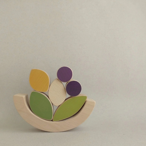 LEAVES & BLUEBERRIES WOODEN STACKING & BALANCE TOY