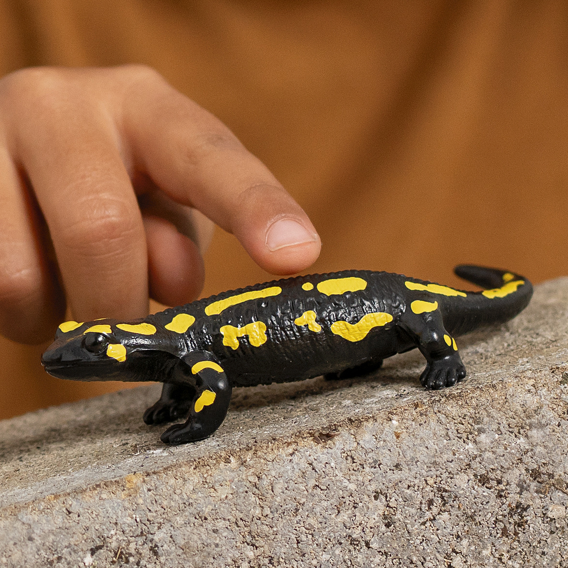 SCHLEICH FIRE SALAMANDER