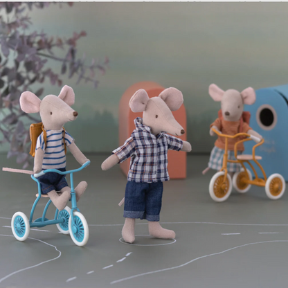 MAILEG TRICYCLE MOUSE CLOTHING SET - BIG SISTER / BROTHER