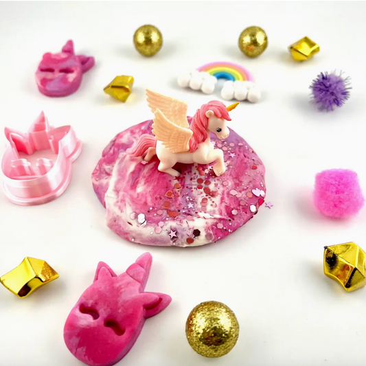 MAGICAL UNICORN SENSORY DOUGH PLAY