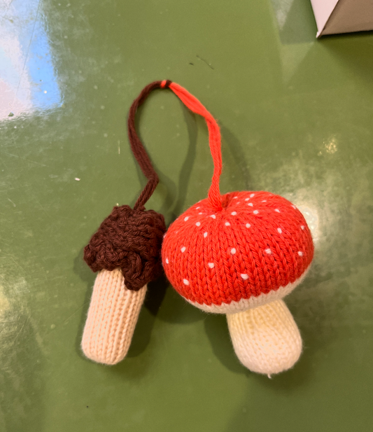 KNITED MUSHROOM SET