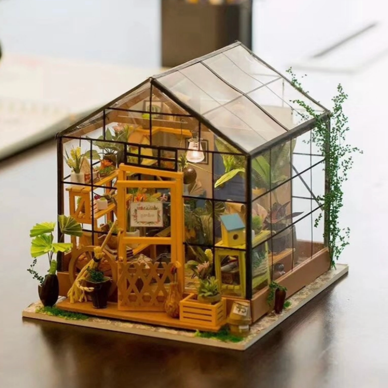 DIY MINATURE HOUSE KIT: GREENHOUSE