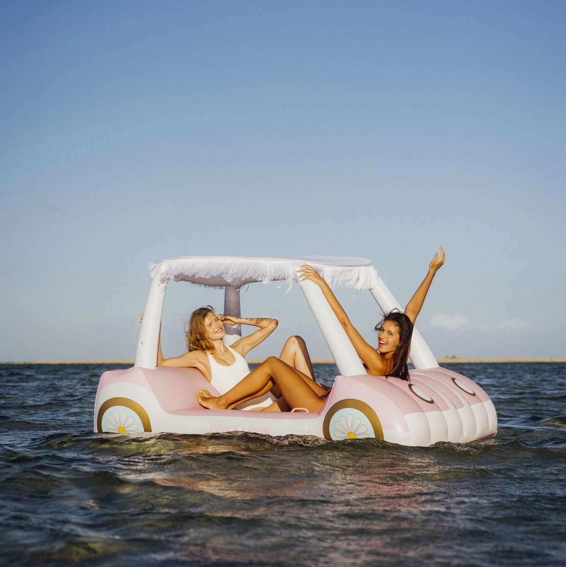 FUNBOY X MALIBU BARBIE™ GOLF CART POOL FLOAT