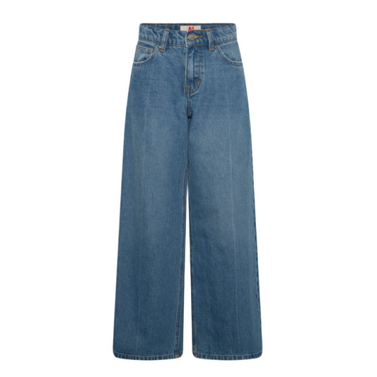 LEYLA MIDDLE DENIM PANT