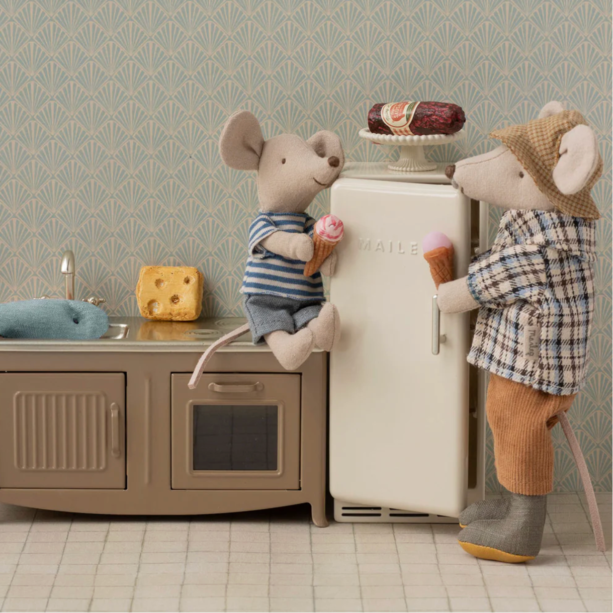 GRANDDAD MOUSE DOLL