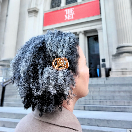 MINI PRETZEL LAY DOWN JAW CLIP