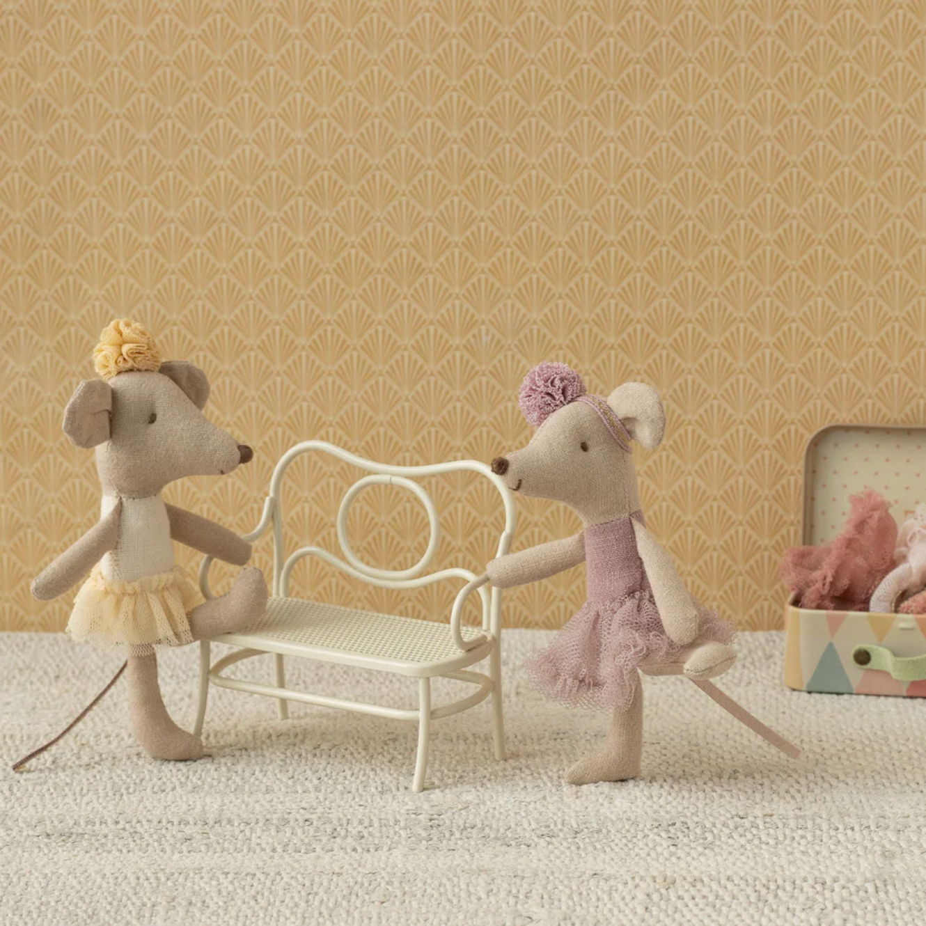 LITTLE SISTER MOUSE BALLERINA - HEATHER