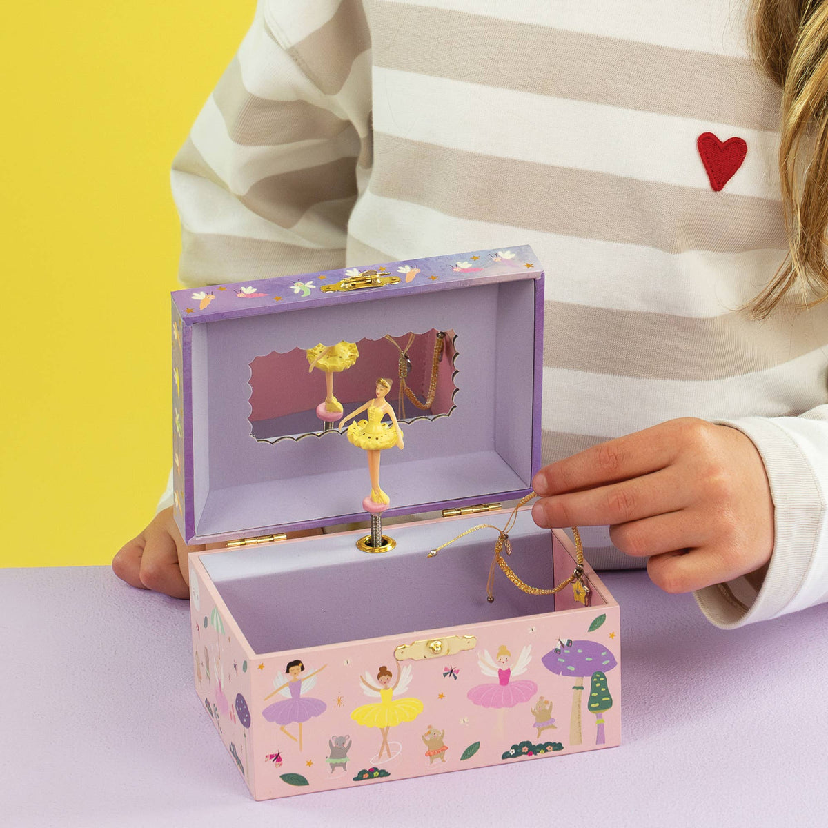 ENCHANTED MUSICAL JEWELERY BOX