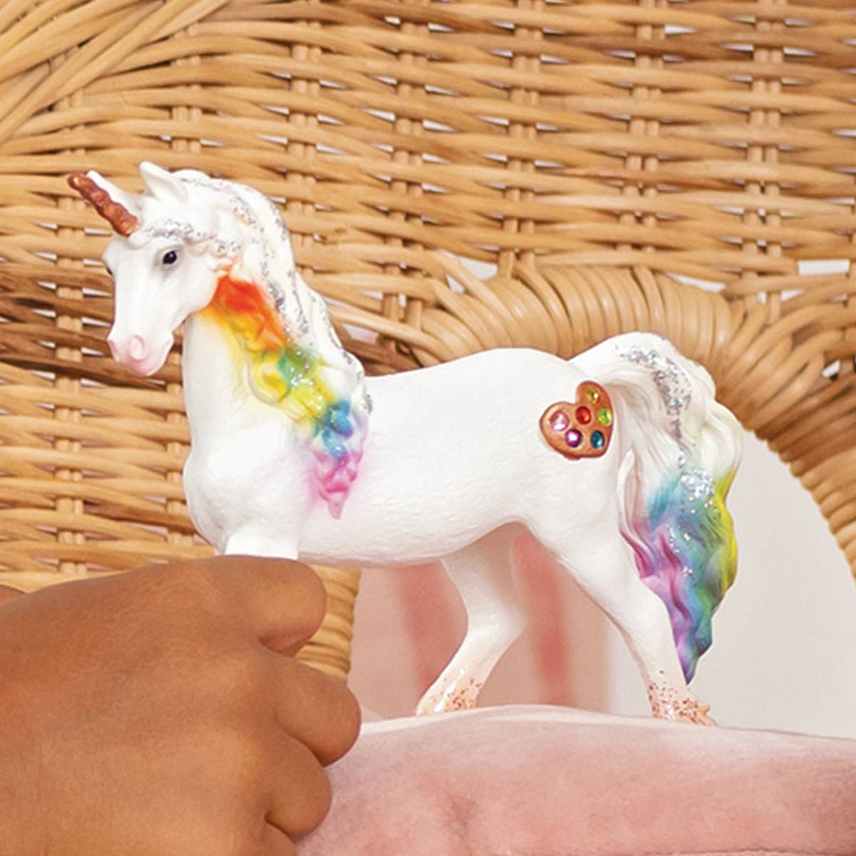 RAINBOW LOVE UNICORN MARE