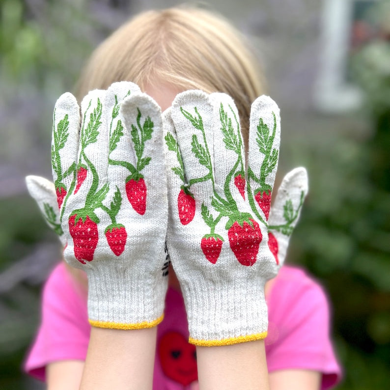 STRAWBERRY KIDS GARDENING GLOVES