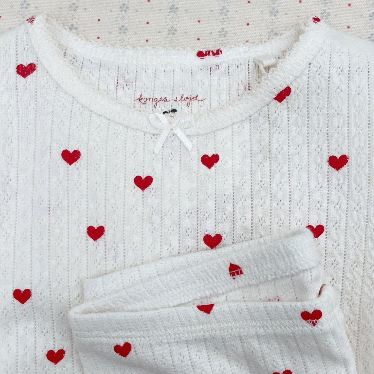 MINI HEARTS SHIRT GOTS