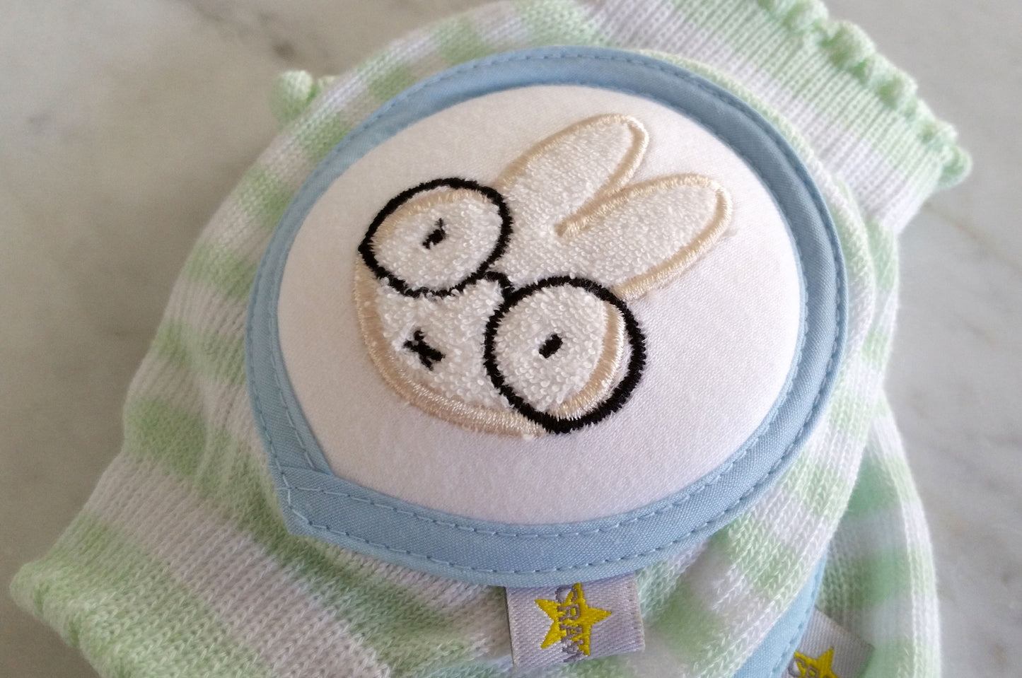 CRAWLINGS KNEE PADS - MINTY BUNNY WITH GLASSES