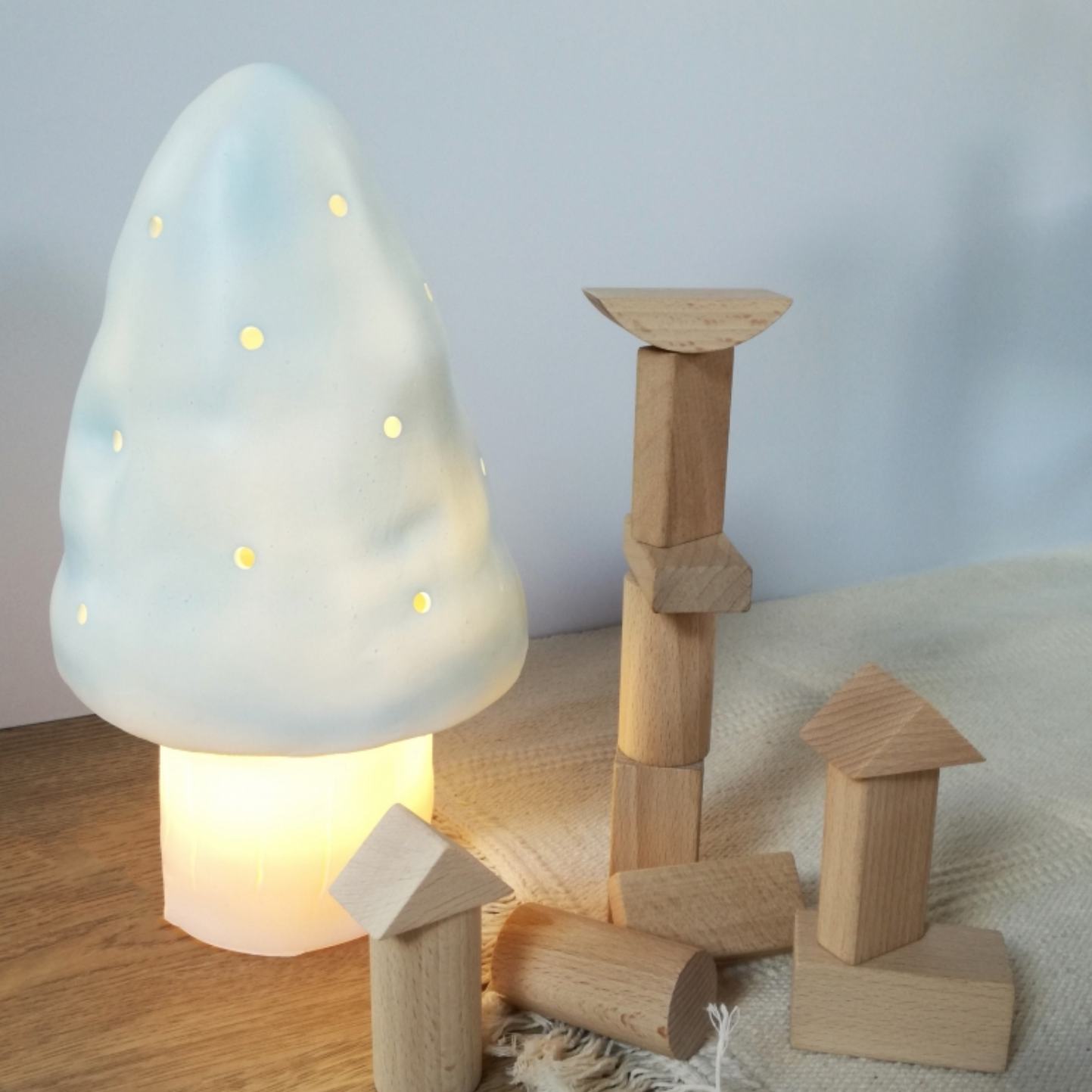 SMALL TOADSTOOL LAMP