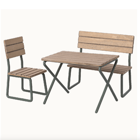 MAILEG MOUSE GARDEN SET TABLE AND CHAIRS