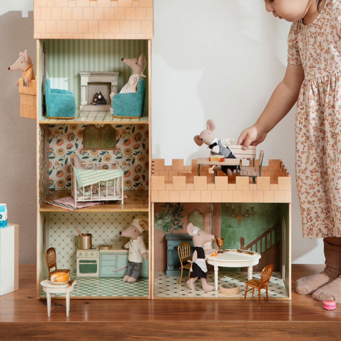 MAILEG MOUSE CASTLE HALL