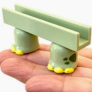 ANIMAL FEET PHONE HOLDER CAPSULE