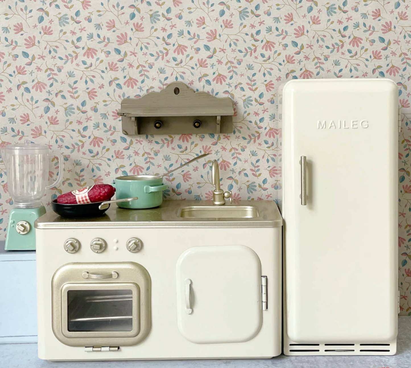 MAILEG MINATURE FRIDGE - IVORY