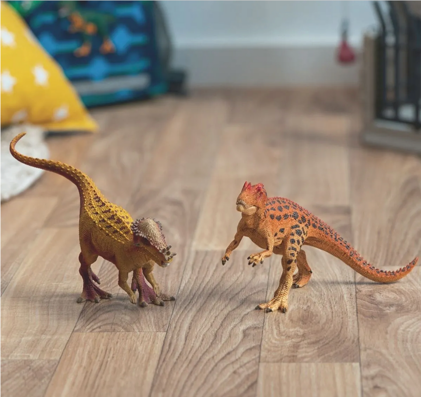 SCHLEICH CERATOSAURUS DINOSAUR