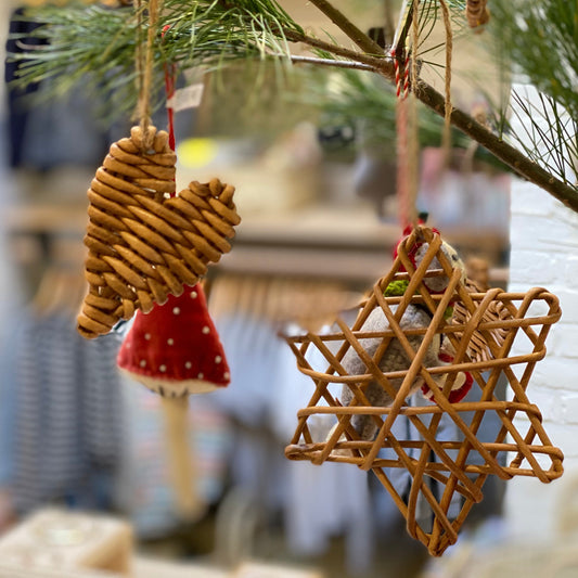 HANDMADE WICKER STAR ORNAMENT